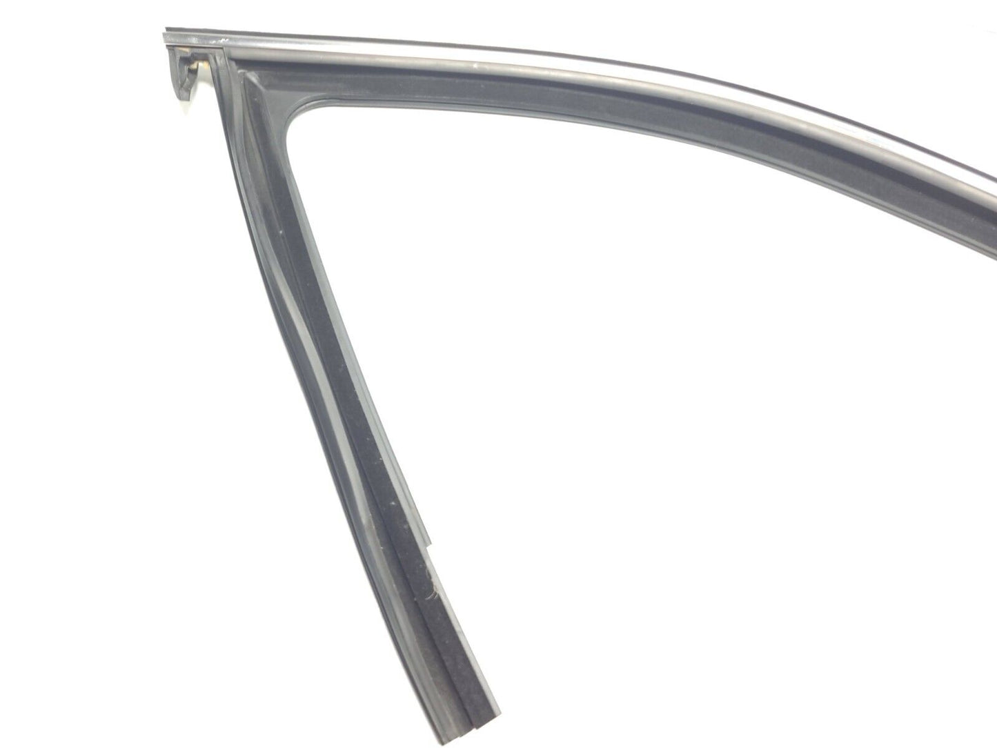 14 15 16 17 18 Jeep Cherokee Door Window Frame Seal Front Right Pass Side OEM