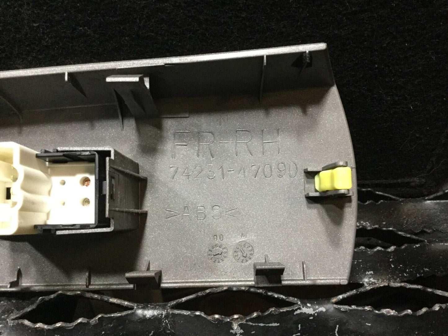 05 06 07 08 09 Toyota Prius Front Right Power Window Switch OEM