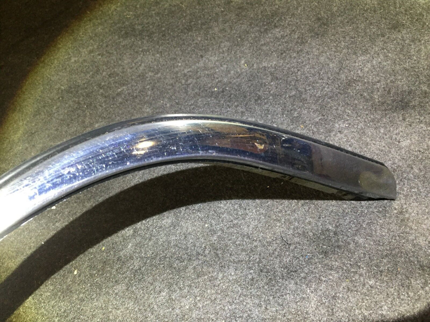04 -11 Lincoln Town Car Front Left Door Exterior Frame Trim Bezel OEM