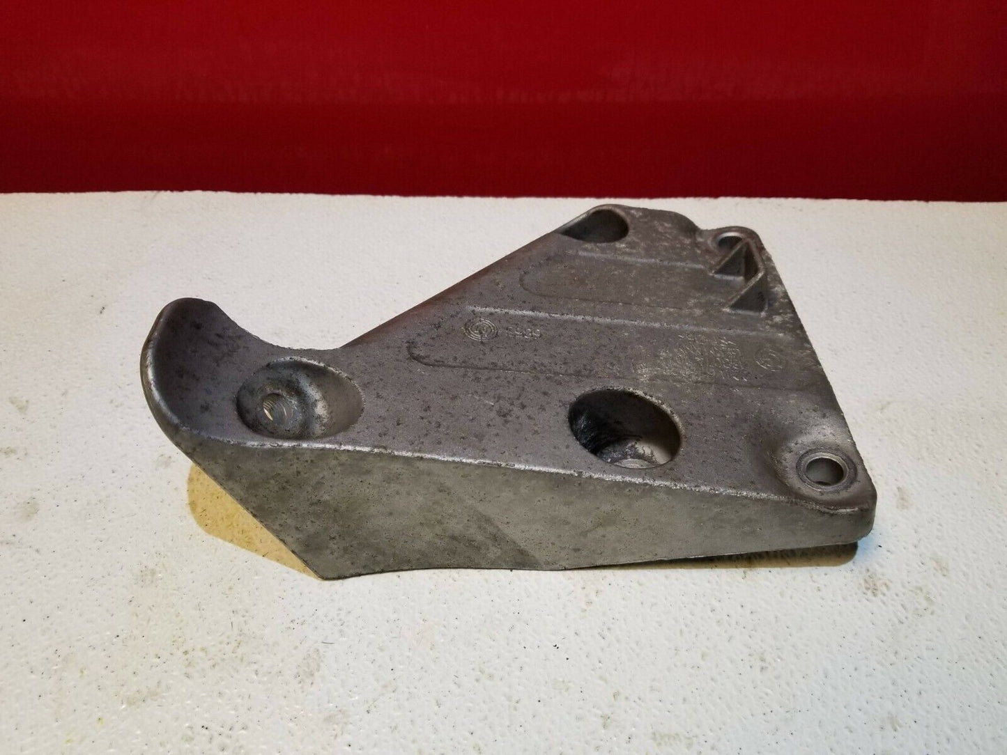 07 08 09 10 BMW E60 528i Engine Mount Bracket Driver Side OEM N52