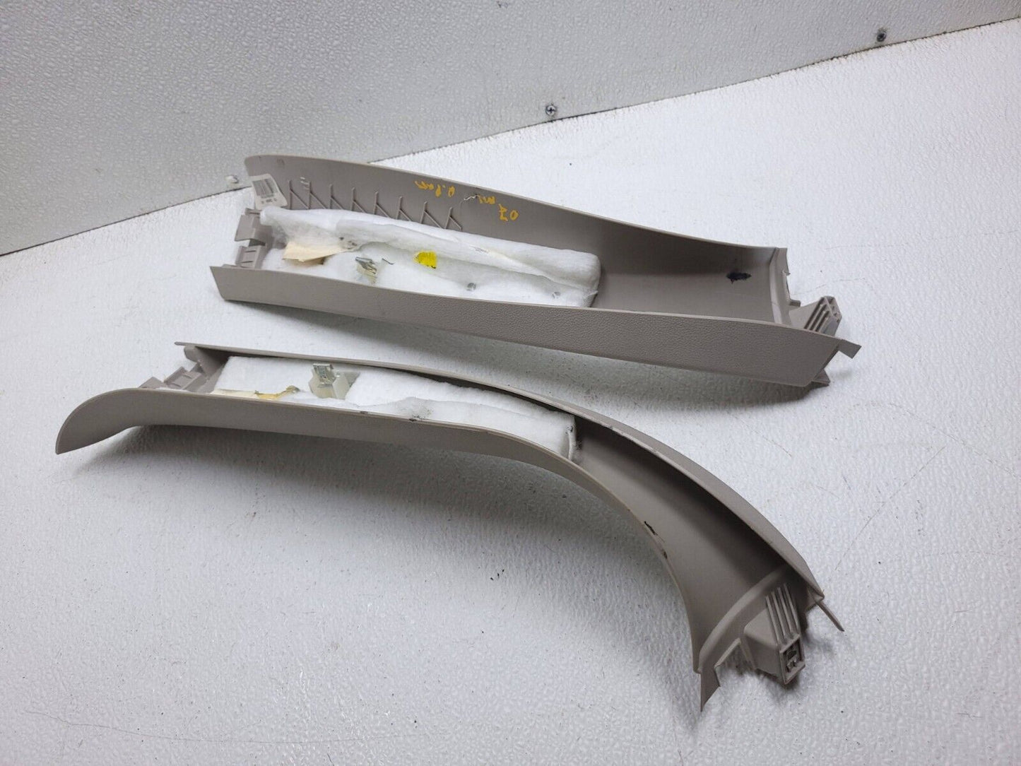 06 07 08 09 10 11 Mercedes Ml500 Rear Trunk Lid Liftgate Trim Cover Pair OEM