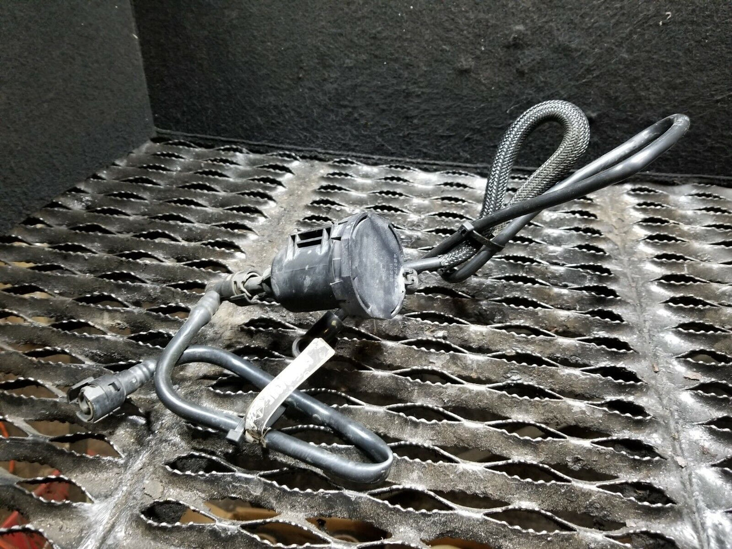 11 12 13 14 Chrysler 200 S 3.6l Vapor Canistr Valve OEM