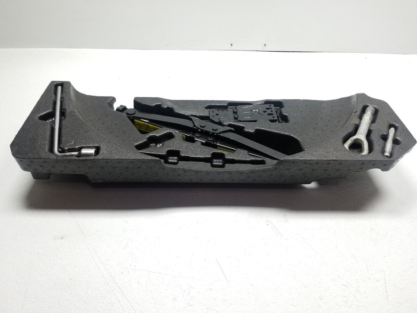 06 07 08 09 10 11 Mercedes Ml500 Emergency Spare Tire Jack Tool Kit 16489906 OEM