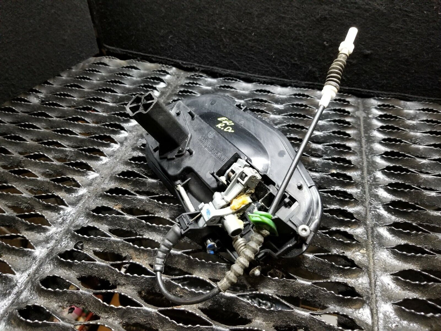 06 07 08 09 10 BMW 528i E60 Rear Left Driver Side Exterior Door Handle OEM