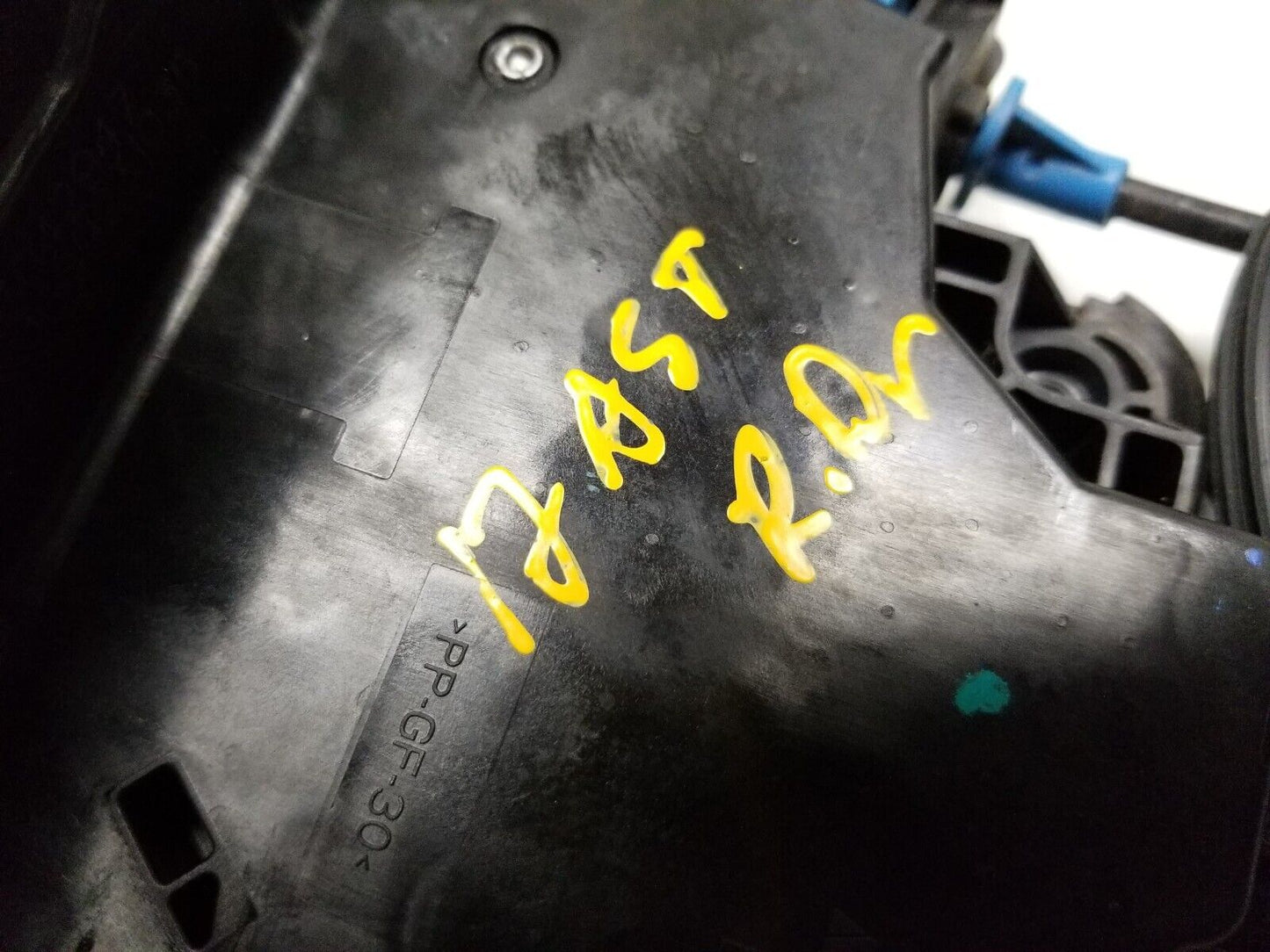 2013 - 2018 Cadillac Ats Rear Door Lock Actuator Driver Side Left 13507135 OEM