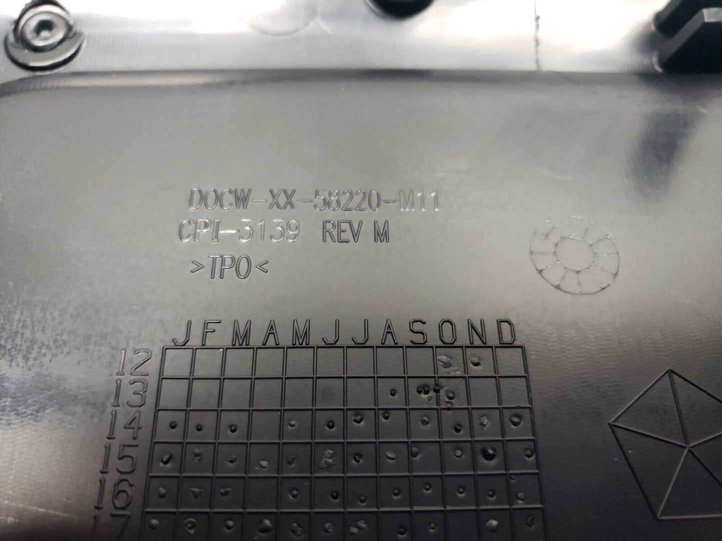 16 17 18 19 20 Dodge Durango Front Right Pass Seat Rear Cover OEM 63k Miles