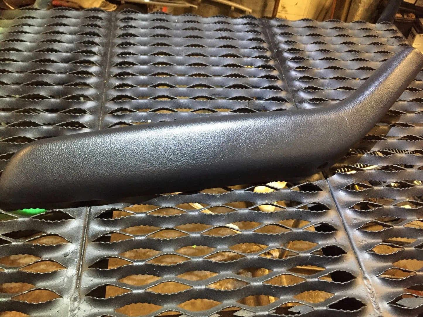 05 06 07 08 Audi A6 C6 Front Interior Door Grab Handle Driver Side OEM