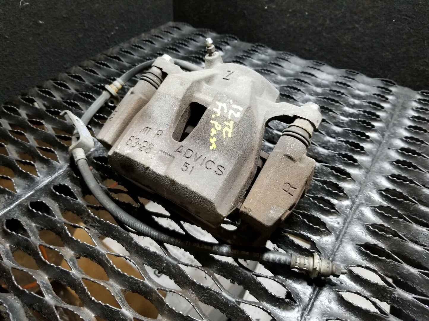 11 12 13 14 15 16 Scion Tc Front Brake Caliper Right Passenger Side OEM