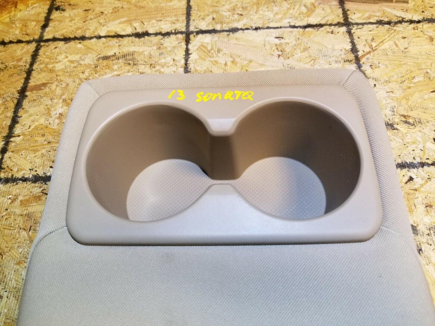 11 12 13 14 Hyundai Sonata Rear Seat Armrest Cupholder Arm Rest Cup Holder OEM