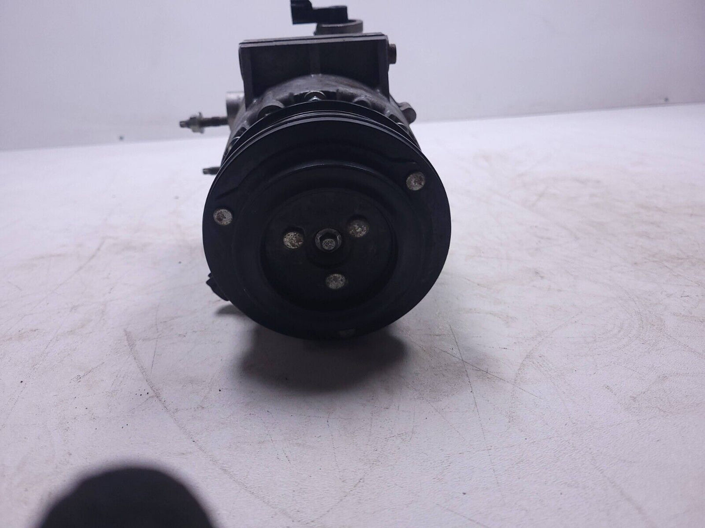 17 18 19 Ford Escape  AC Compressor Cv61-19d629-cc 1.5l OEM