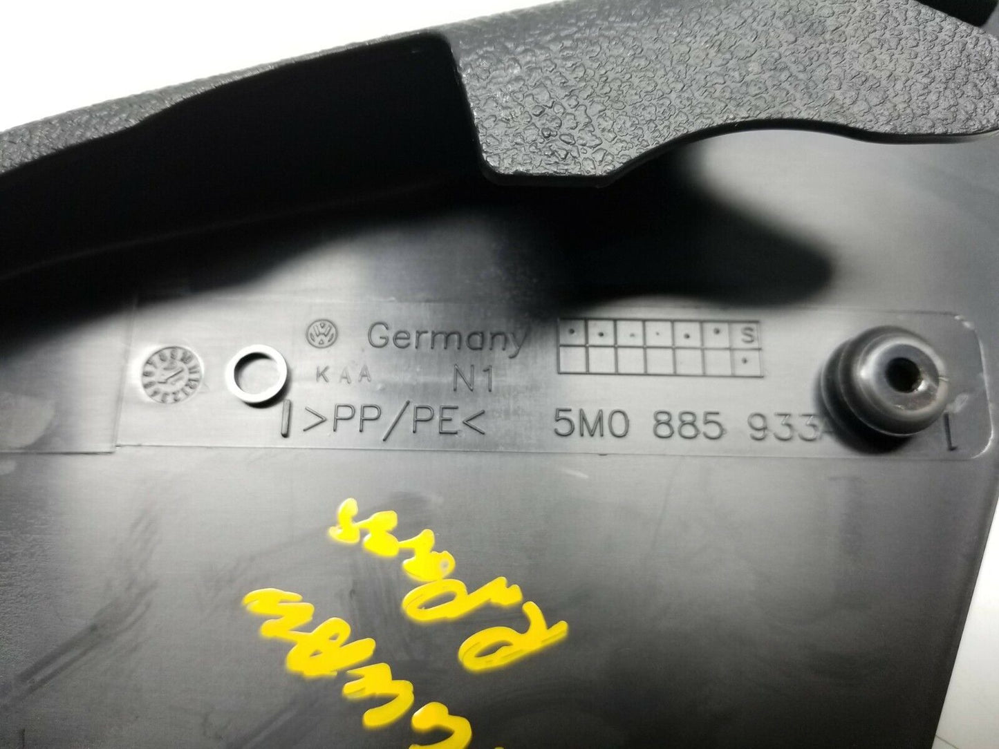 09 11 12 13 14 15 16 17 VW Tiguan Rear Seat Side Cap Trim Right Pass OEM