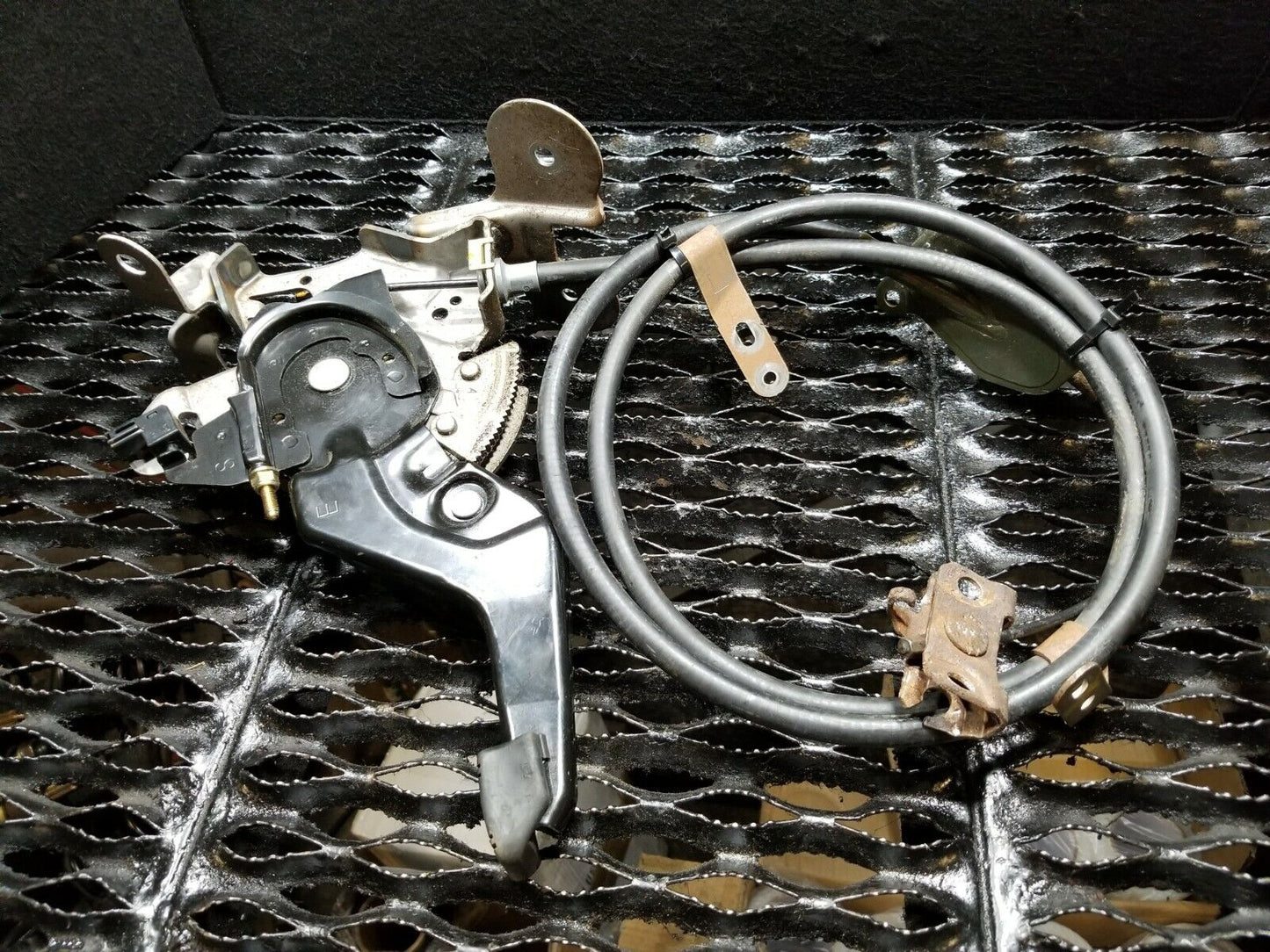 06 07 08 Infiniti Fx35 Parking Emergency E-brake Pedal W/ Cable OEM