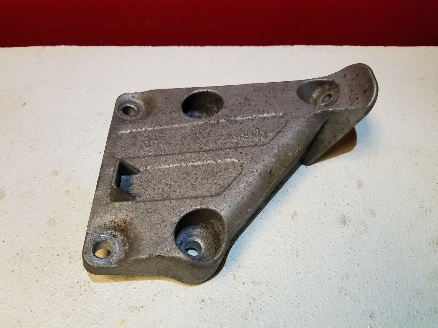07 08 09 10 BMW E60 528i Engine Mount Bracket Driver Side OEM N52