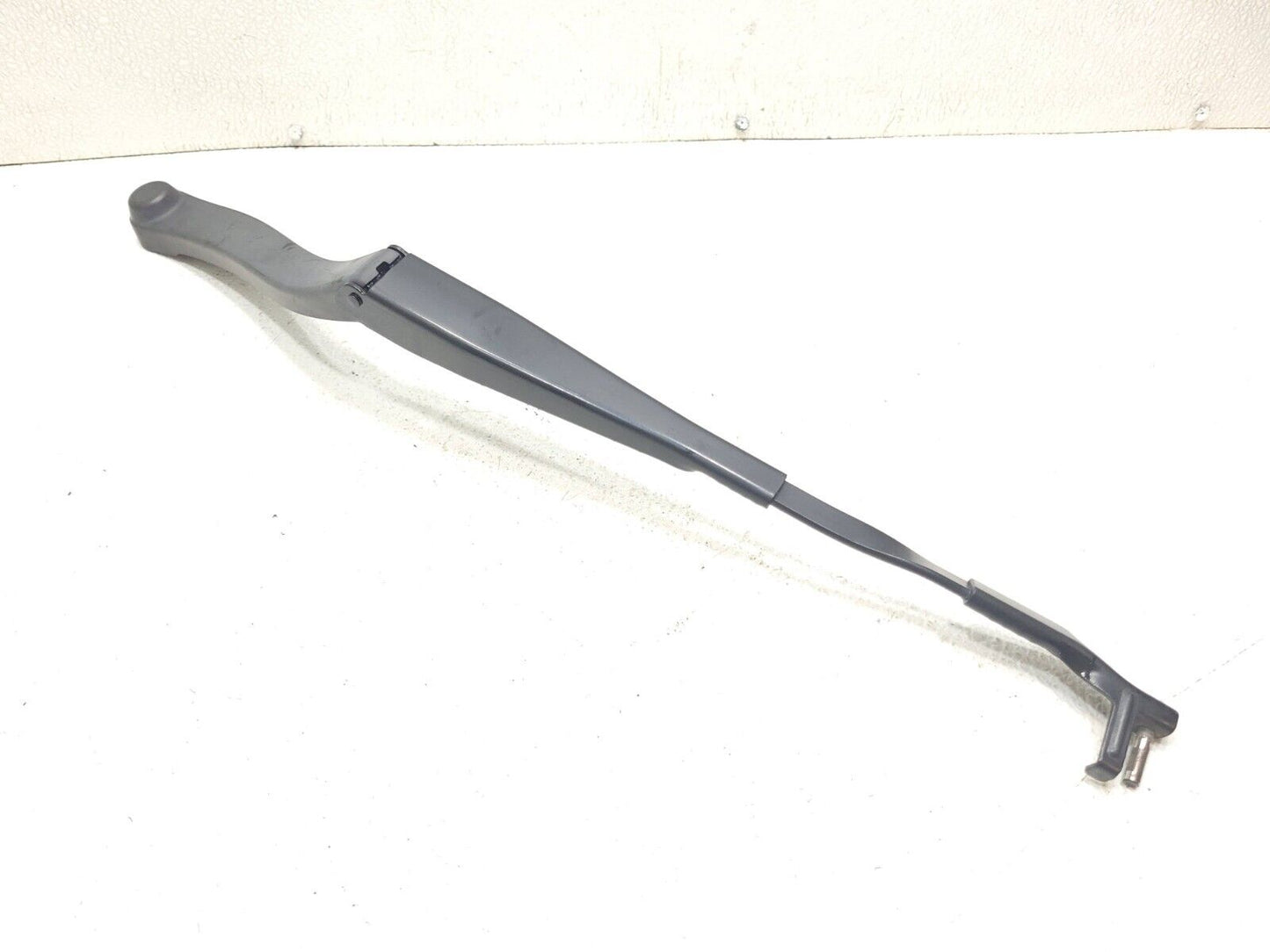 11 - 16 Mercedes E350 W212 Windshield Wiper Arm Left Driver Side A2128201344 OEM