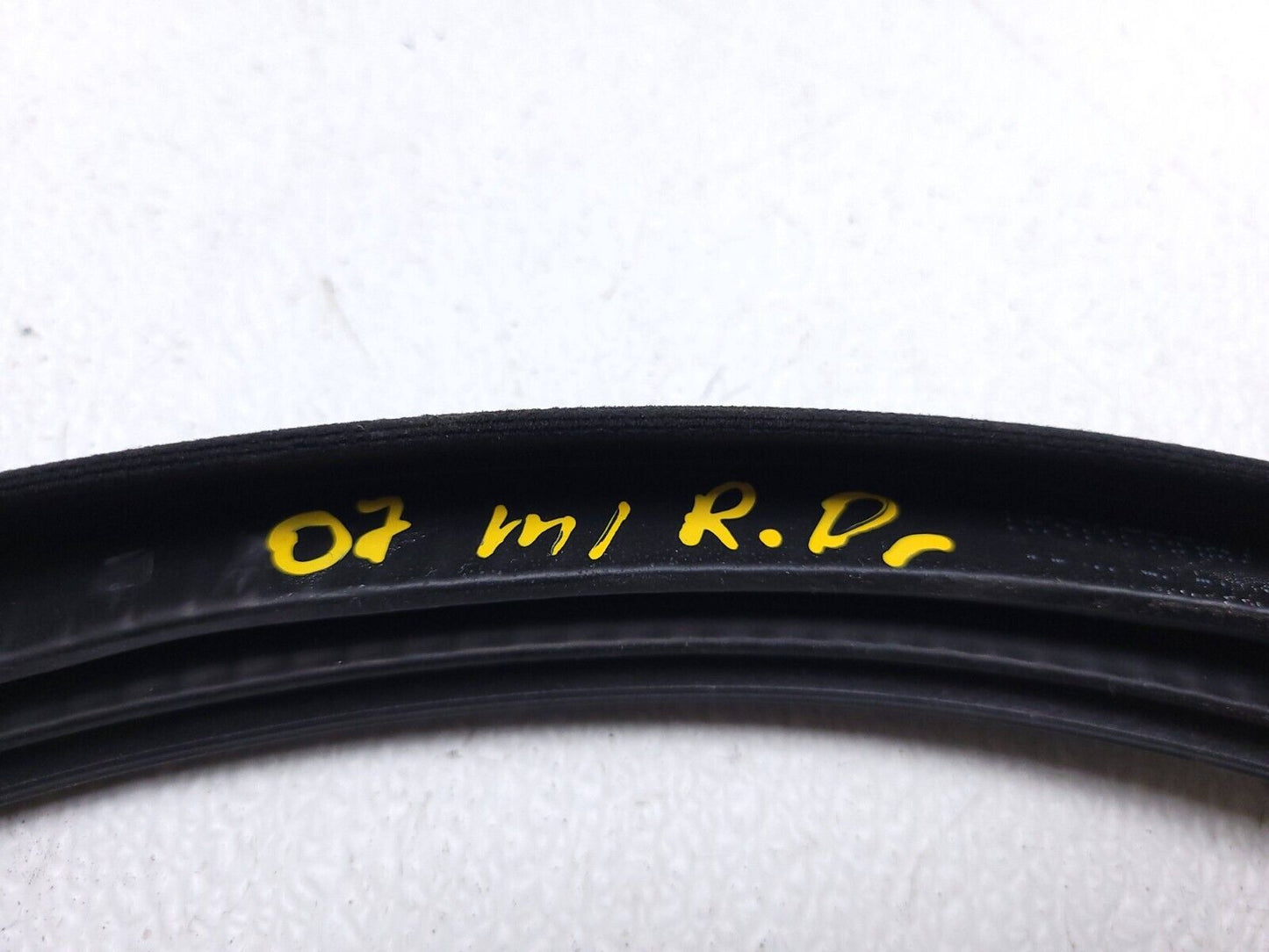 06 07 08 09 10 11 Mercedes Ml500 Door Weatherstrip Seal Rear Left Driver OEM