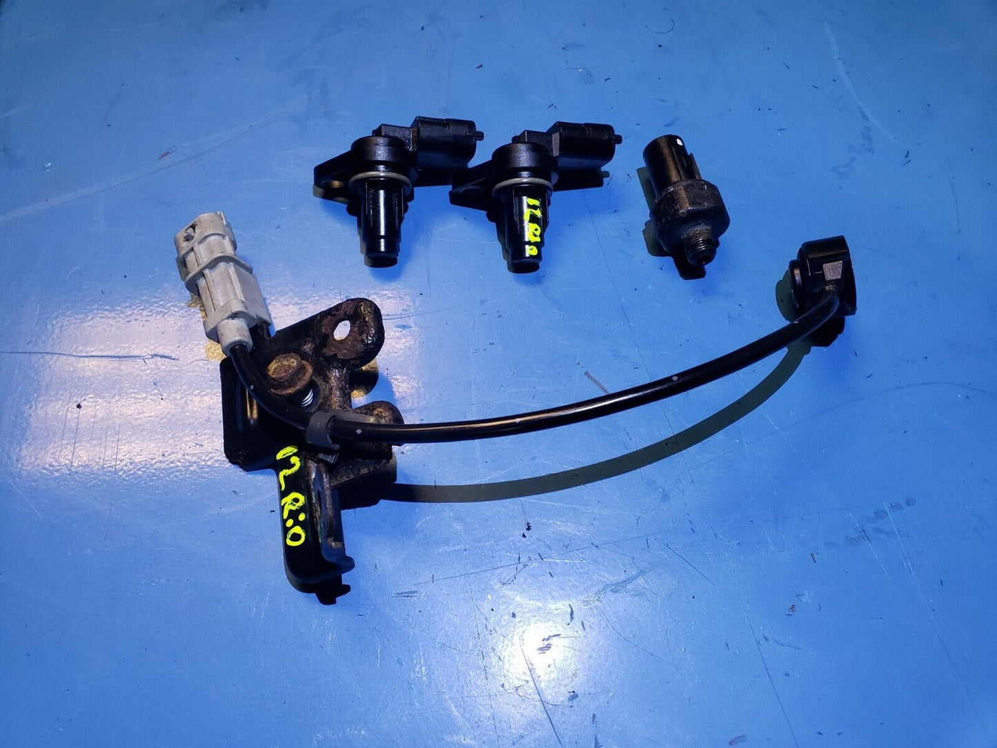 12 13 14 15 Kia Rio Oil Pressure Knock & Camshaft Sensors OEM 54k