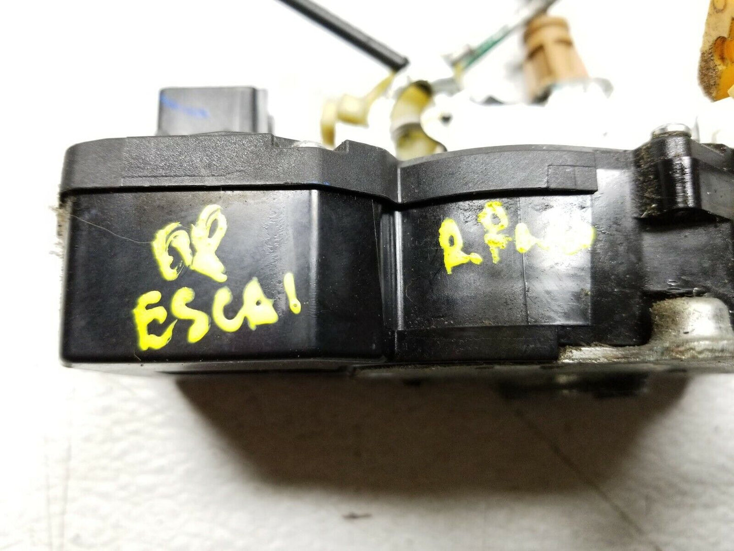 08 09 10 11 12 13 14 Escalade Rear Right Passenger Door Lock Latch Actuator OEM