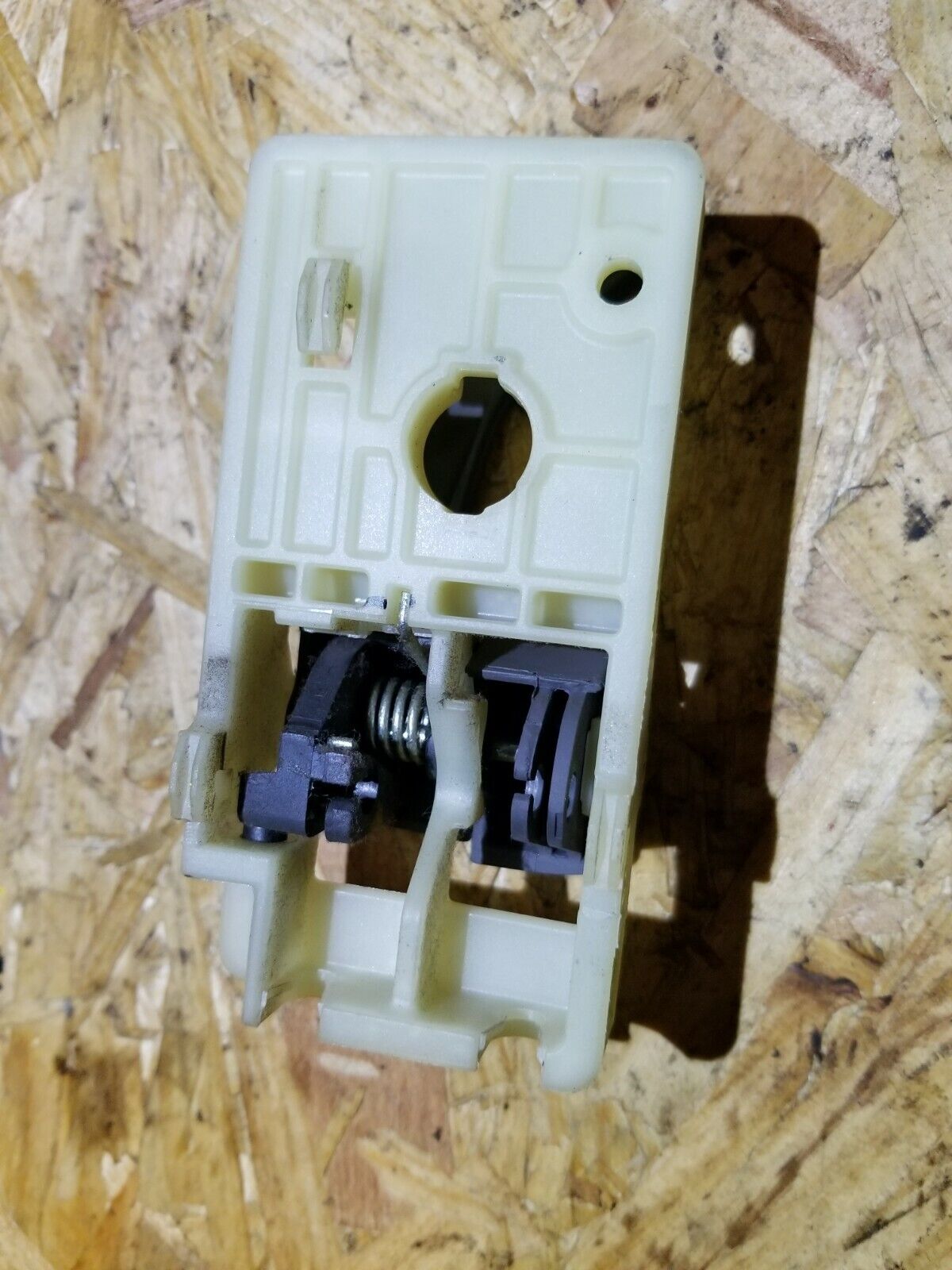 07 08 09 Hyundai Tucson Rear Left Driver Interior Door Handle OEM 89k