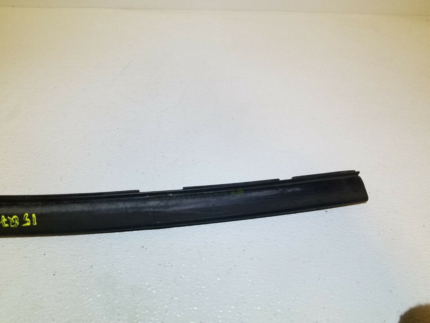 13 14 15  Audi Q7 3.0l Radiator Seal 7l0121345 OEM 87k Miles