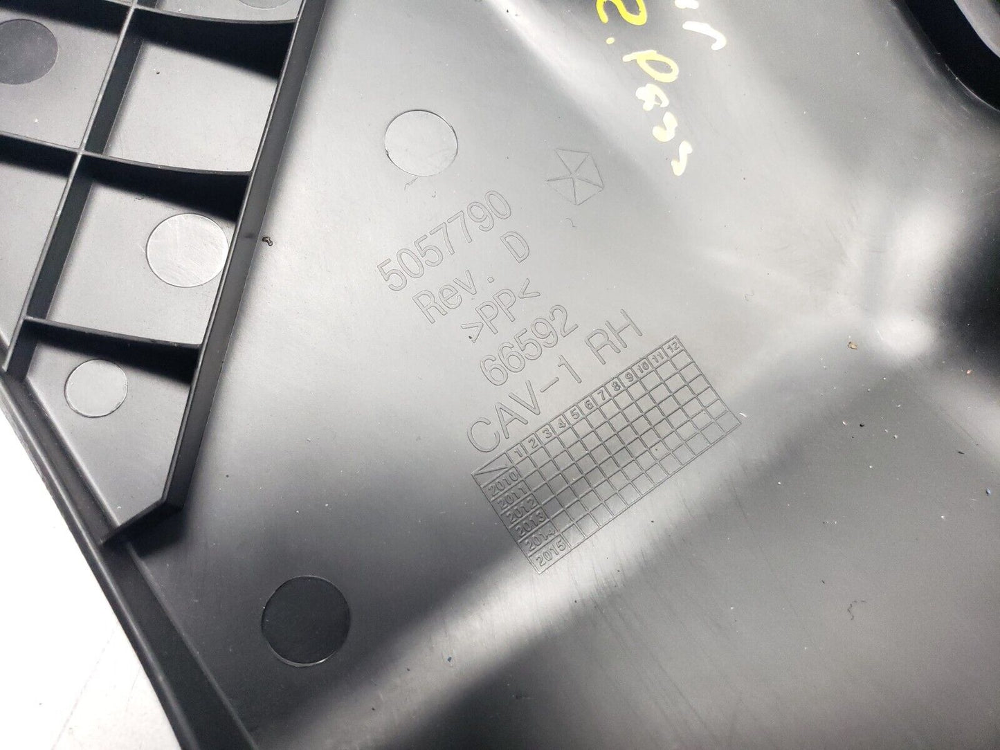 16 17 18 19 20 Dodge Durango Rear Right Door Sill Scuff Plate Cover Bracke OEM