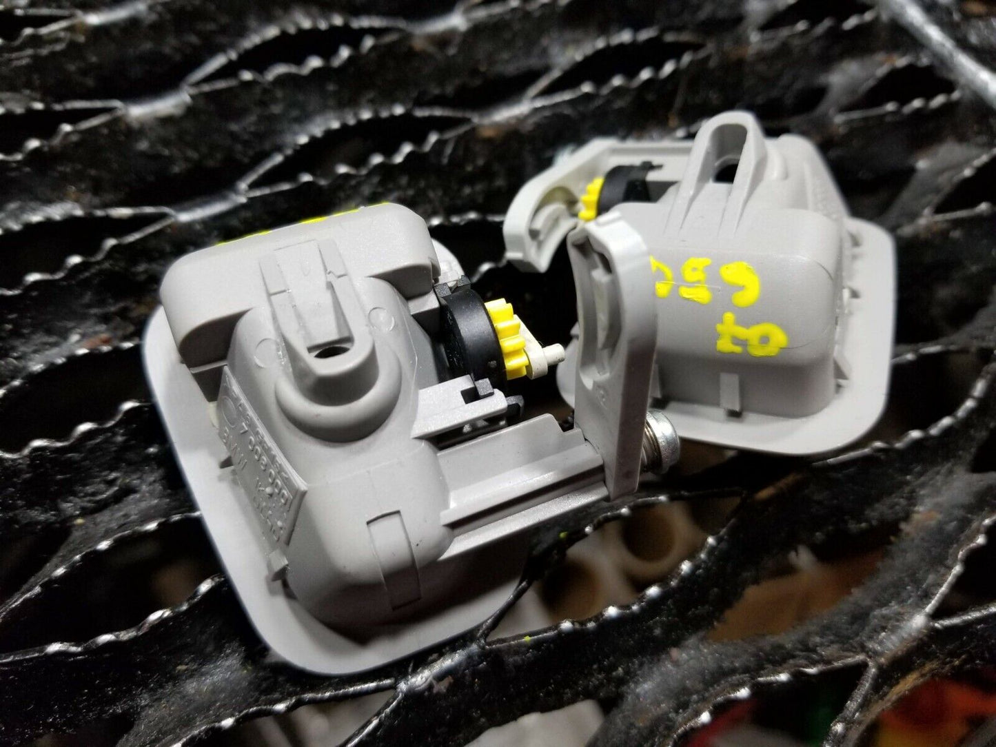 06 07 08 09 10 BMW 650i E63  Rear Roof Coat Hanger Clip Hook 2pcs OEM