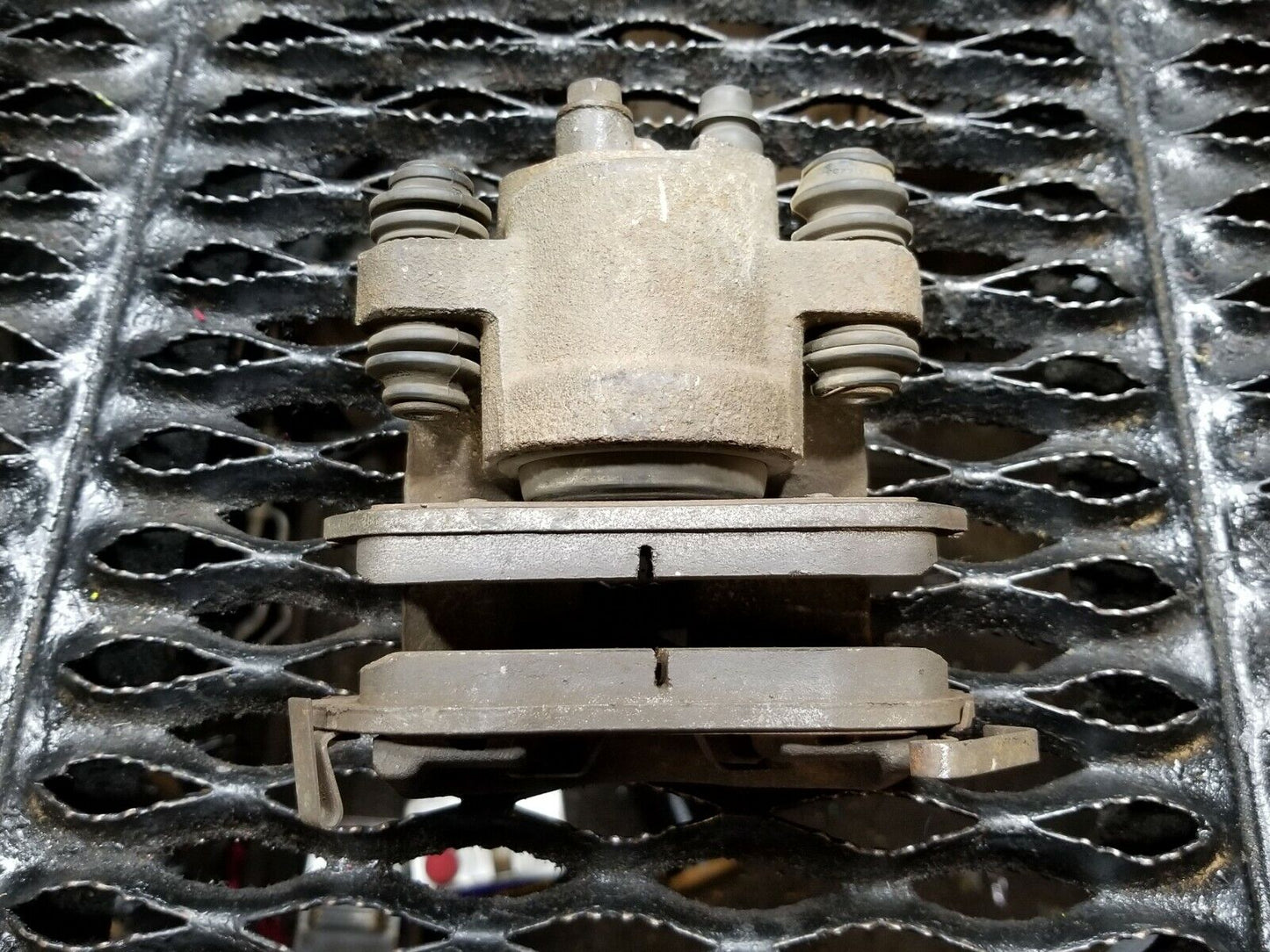 04 05 06 07 Infiniti QX56 Rear Right Passenger Side Brake Caliper OEM
