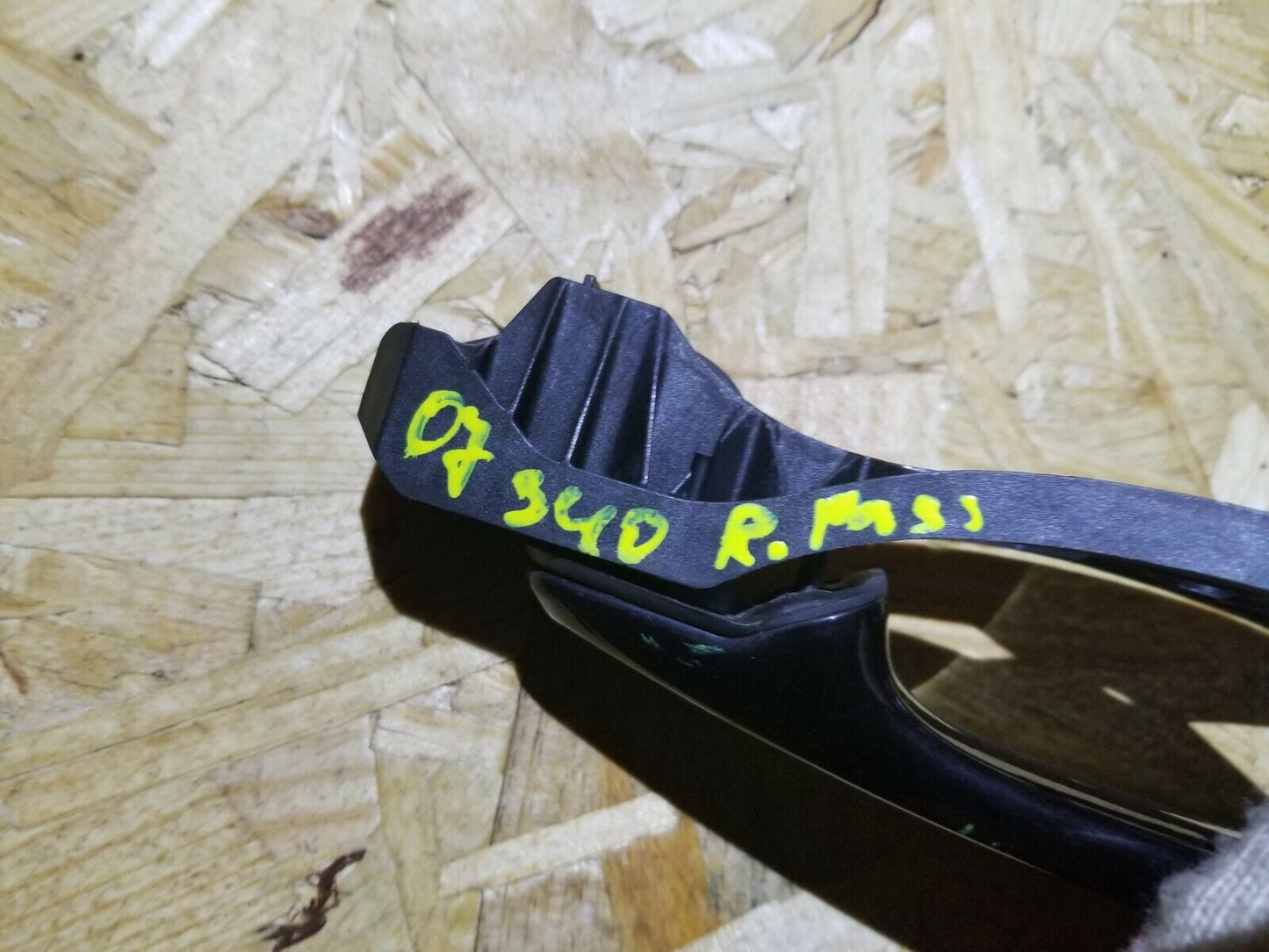 05 06 07 Volvo S40 Rear Right Pass Side Exterior Door Handle OEM