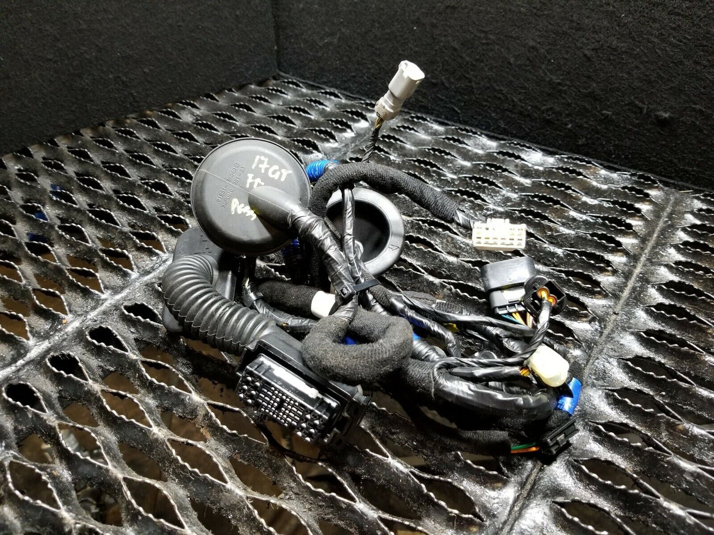 14 15 16 17 Hyundai Elantra Gt Front Door Wire Harness Right Passenger Side OEM