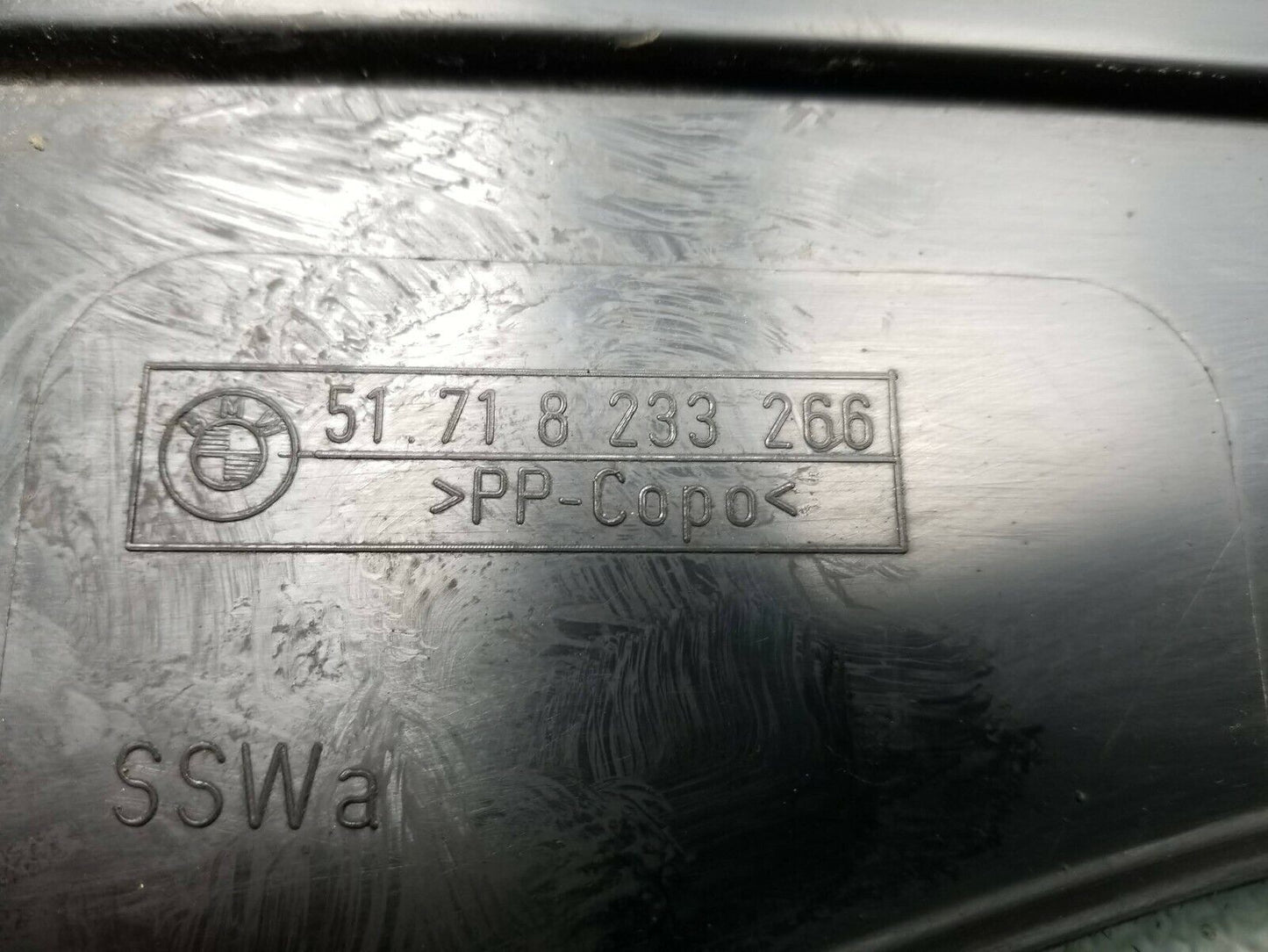 01 02 03 04 05 BMW E46 Sdn Fuel Vapor Canister Cover OEM 125k