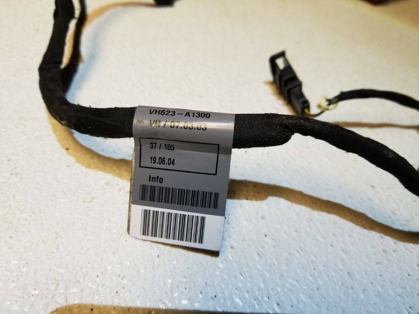 04 05 06 07 Audi A8 Rear Seat Wire Harness Left & Right Pair OEM