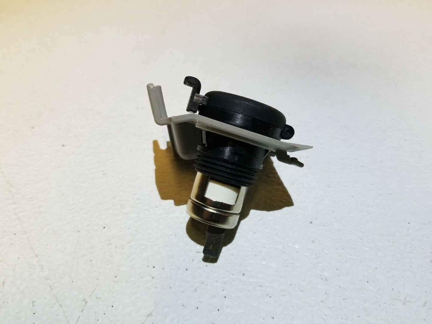 05 06 07 08 Acura Rl Power Outlet 12v 120w OEM