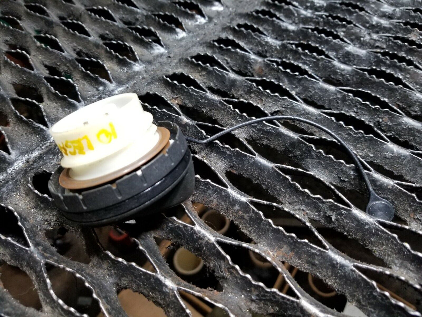 10 11 12 13 14 Subaru Legacy Fuel Tank Filler Cap OEM