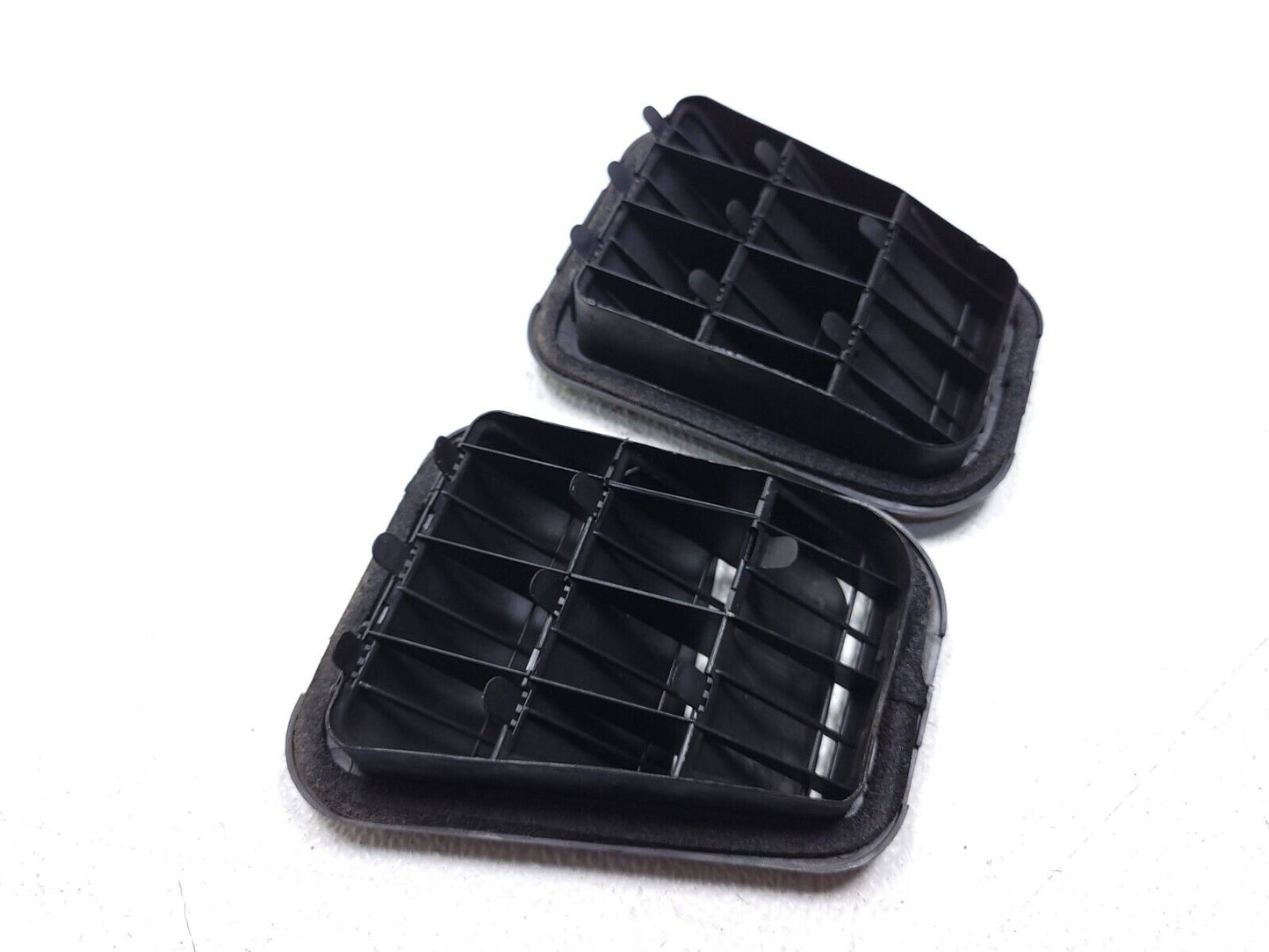 14 15 16 17 Hyundai Elantra Gt Quarter Panel Air Pressure Vent Grille Pair OEM