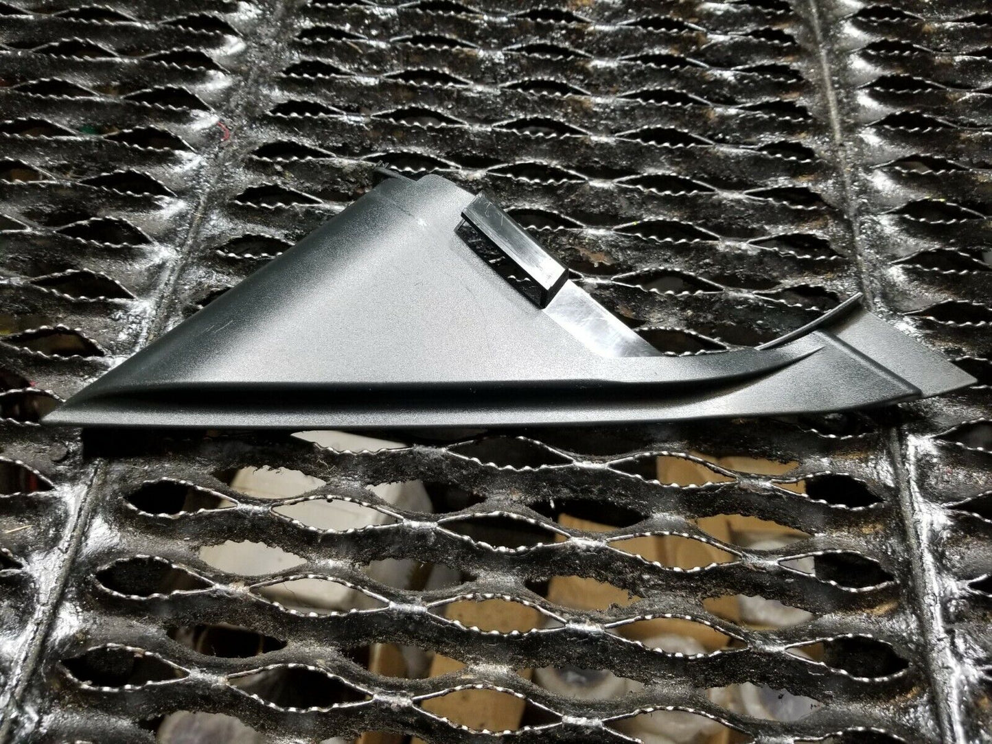 06 07 08 Infiniti Fx35 Front Right Pass Side Door Inner Trim Cover OEM