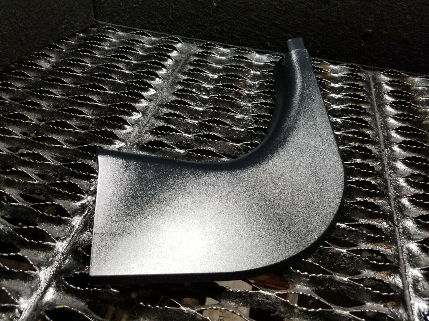 06 07 08 09 10 BMW 650i E63 Front Kick Panel Trim Passenger Side Right OEM