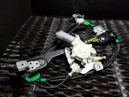 05 06 07 Dodge Magnum Front Right Passenger Door Window Regulator & Motor OEM