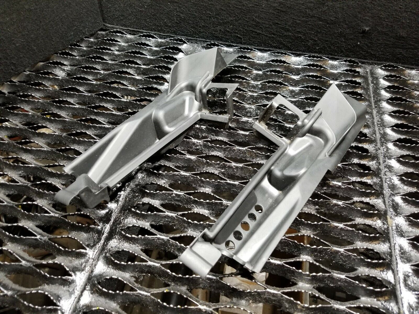 06 07 08 09 10 BMW 650i E63 Interior Air Filter Housing Intake Duct 2pcs OEM