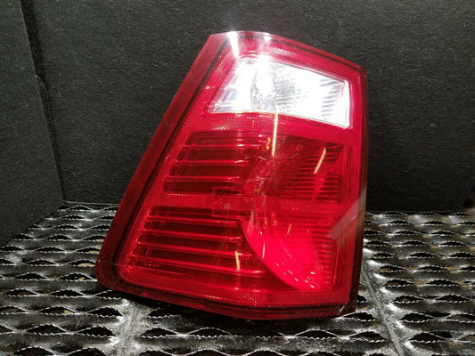 07 08 09 10 Jeep Grand Cherokee Right Passenger Side Tail Light OEM