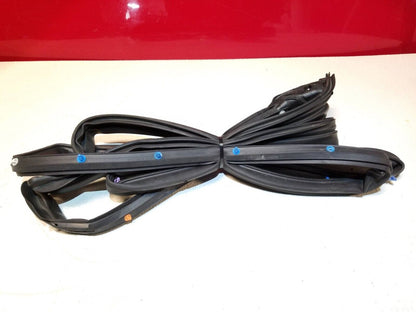16 17 18 19 20 Infiniti Q50 Front Right Pass Side Door Wheatherstrip Seal OEM