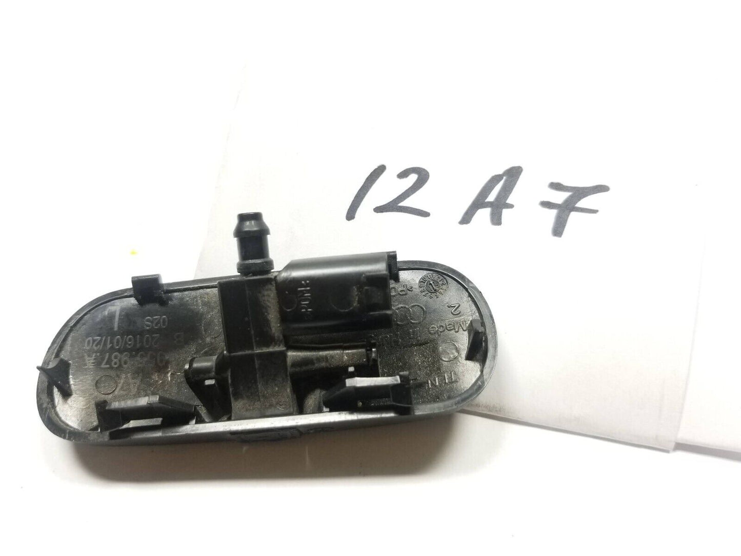 12 13 14 15 16 17 Audi A7 Windshield Washer Spray Nozzle Jet 2pcs OEM