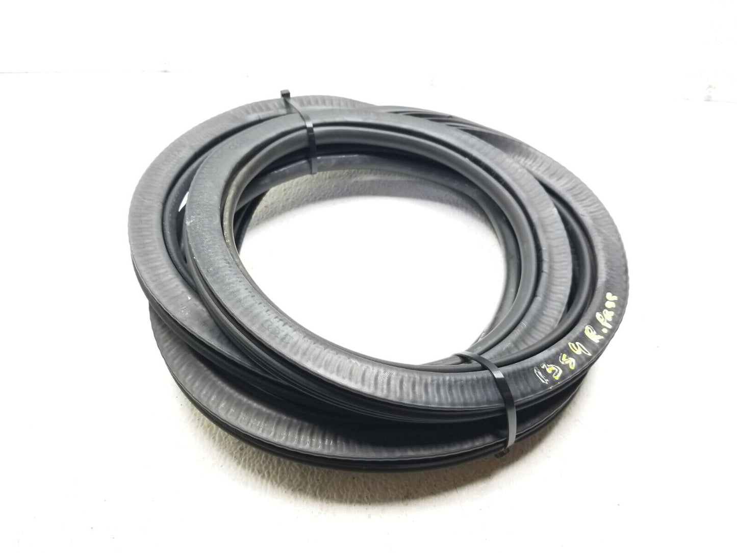 13 14 15 16 Audi A4 S4 Door Weatherstrip Seal Rear Right Passenger Side OEM