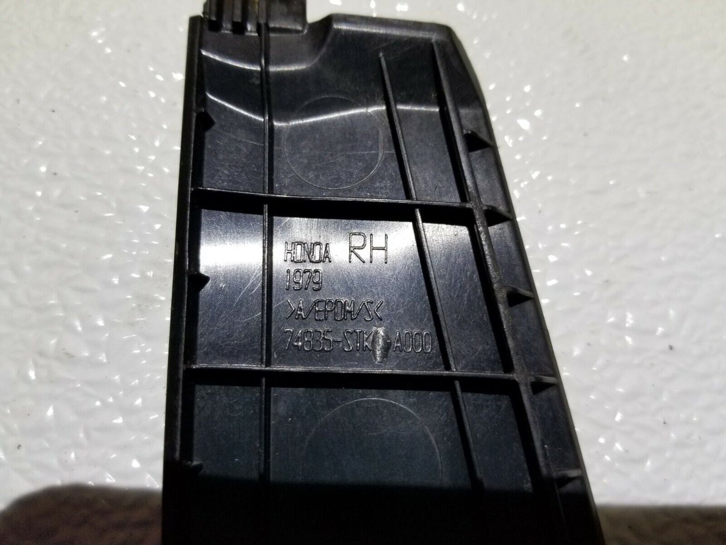 07 08 09 Acura RDX Rear Right Passenger Side Tailgate Hinge Cover OEM