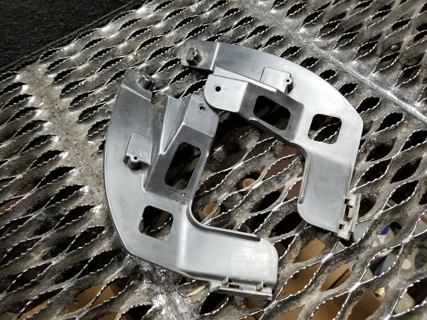 09 10 11 12 VW Golf GTI Rear Lower Bumper Retainer Guide Left & Right Pair OEM