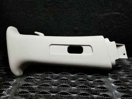 05 06 07 Dodge Magnum Right Passenger Side B Pillar Upper Trim Cover OEM