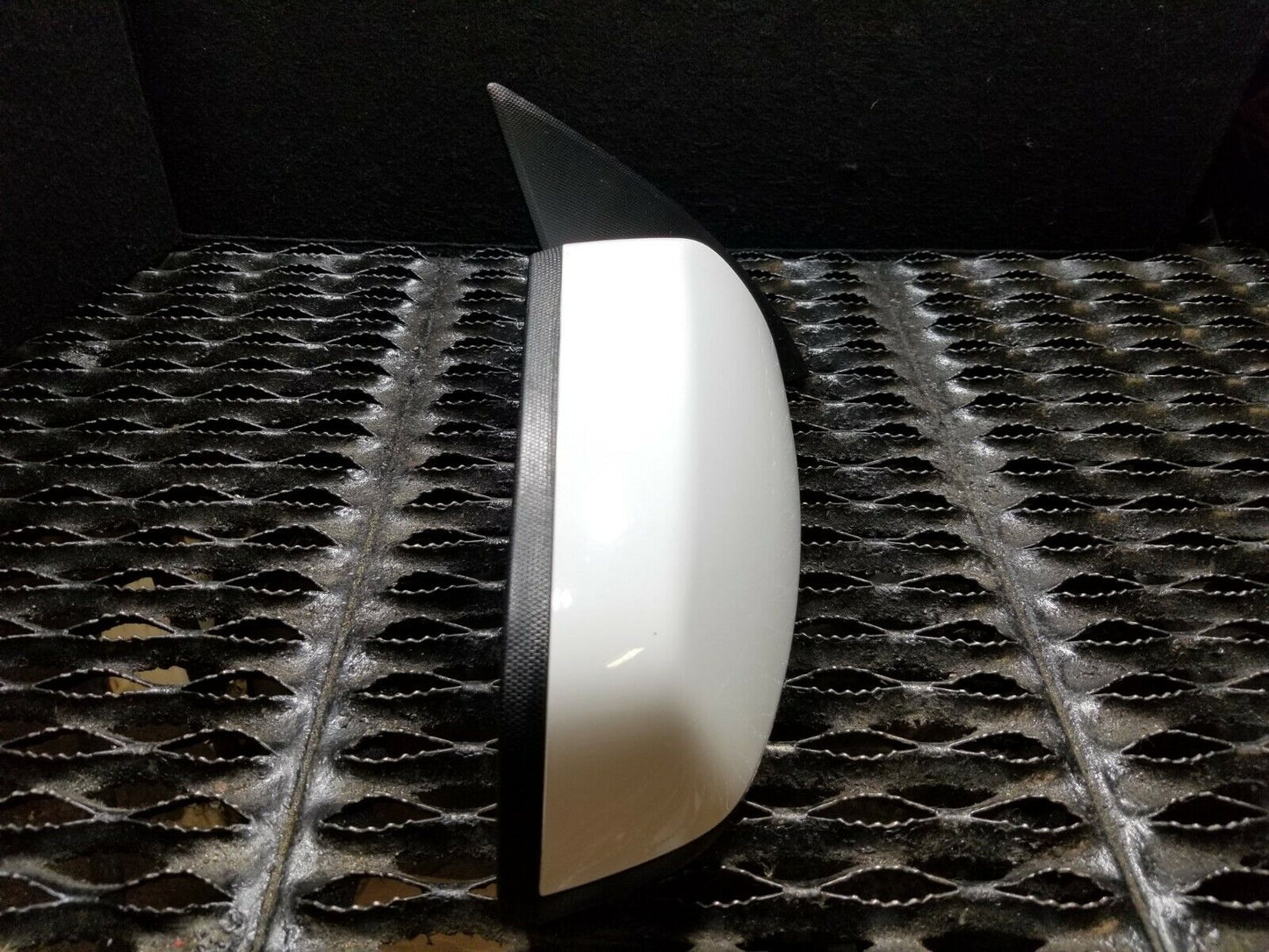 11 2011 GMC Terrain Passenger Right Door Side View Mirror OEM