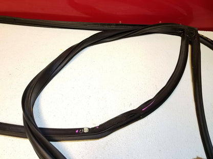 12 13 14 15 16 17 Chrysler 300 Rear Right Passenger Door Weatherstrip Seal OEM