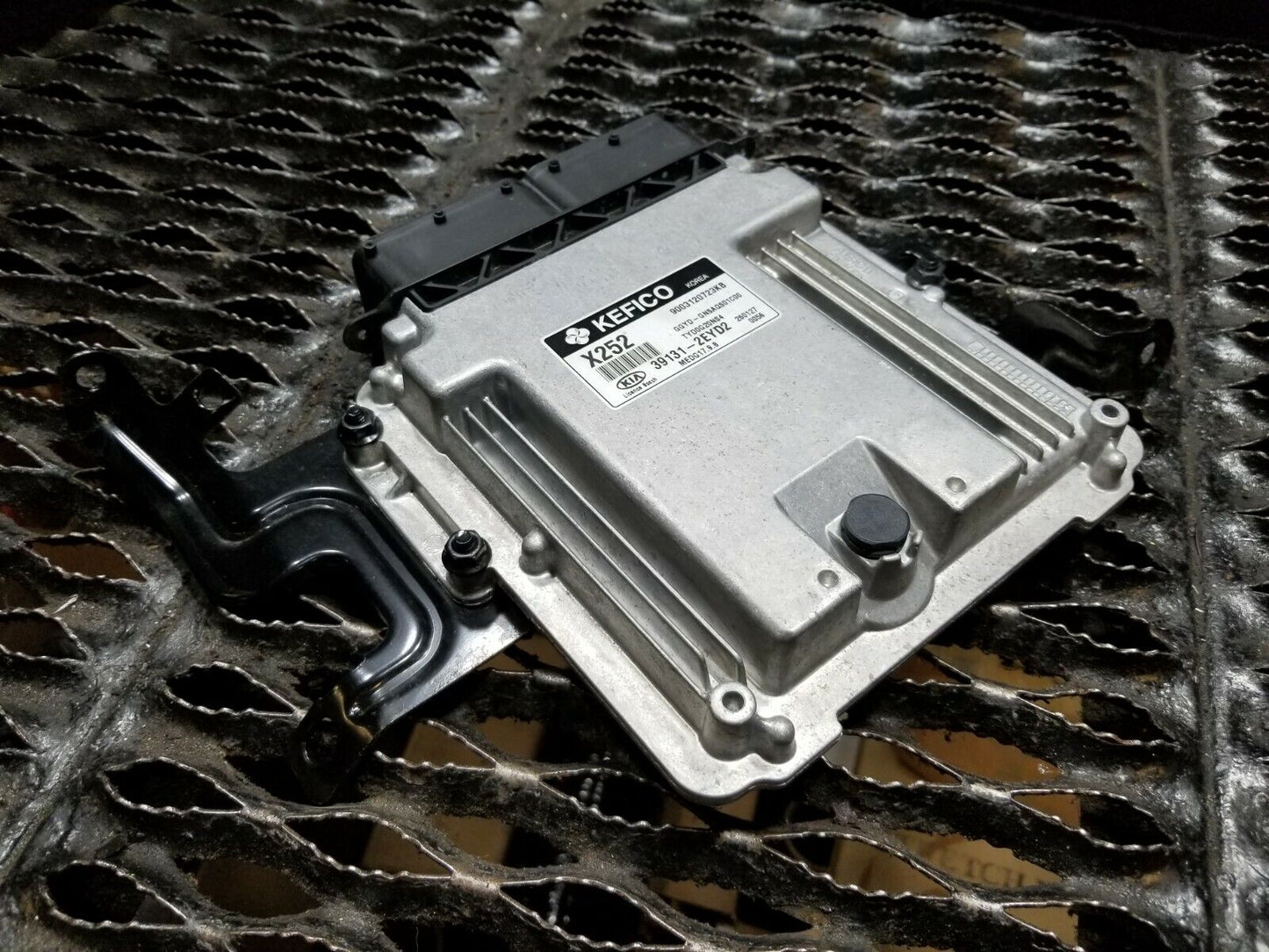 14 15 16 Kia Forte 2.0l Ecm Ecu Engine Control Module 39131-2eyd2 OEM 27k