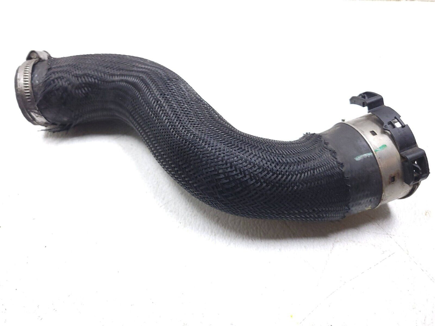 2016 - 2018 Cadillac Ats Left Driver Intercooler Inlet Tube 23457722  2.0l OEM