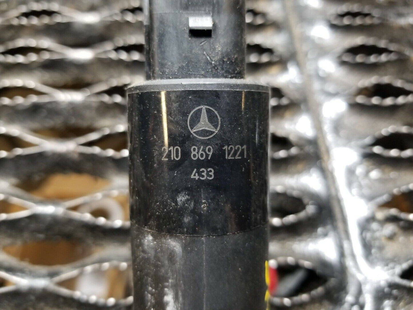 00-06 Mercedes-benz W220 W215 S430 S500 CL500 Headlight Washer Pump OEM #104