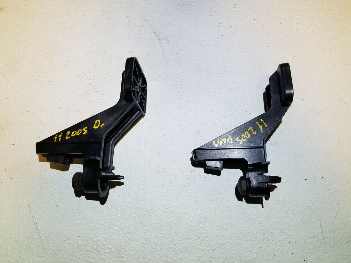 11 12 13 14 Chrysler 200 Convertible Trunk Lid Stopper Left & Right Pair OEM